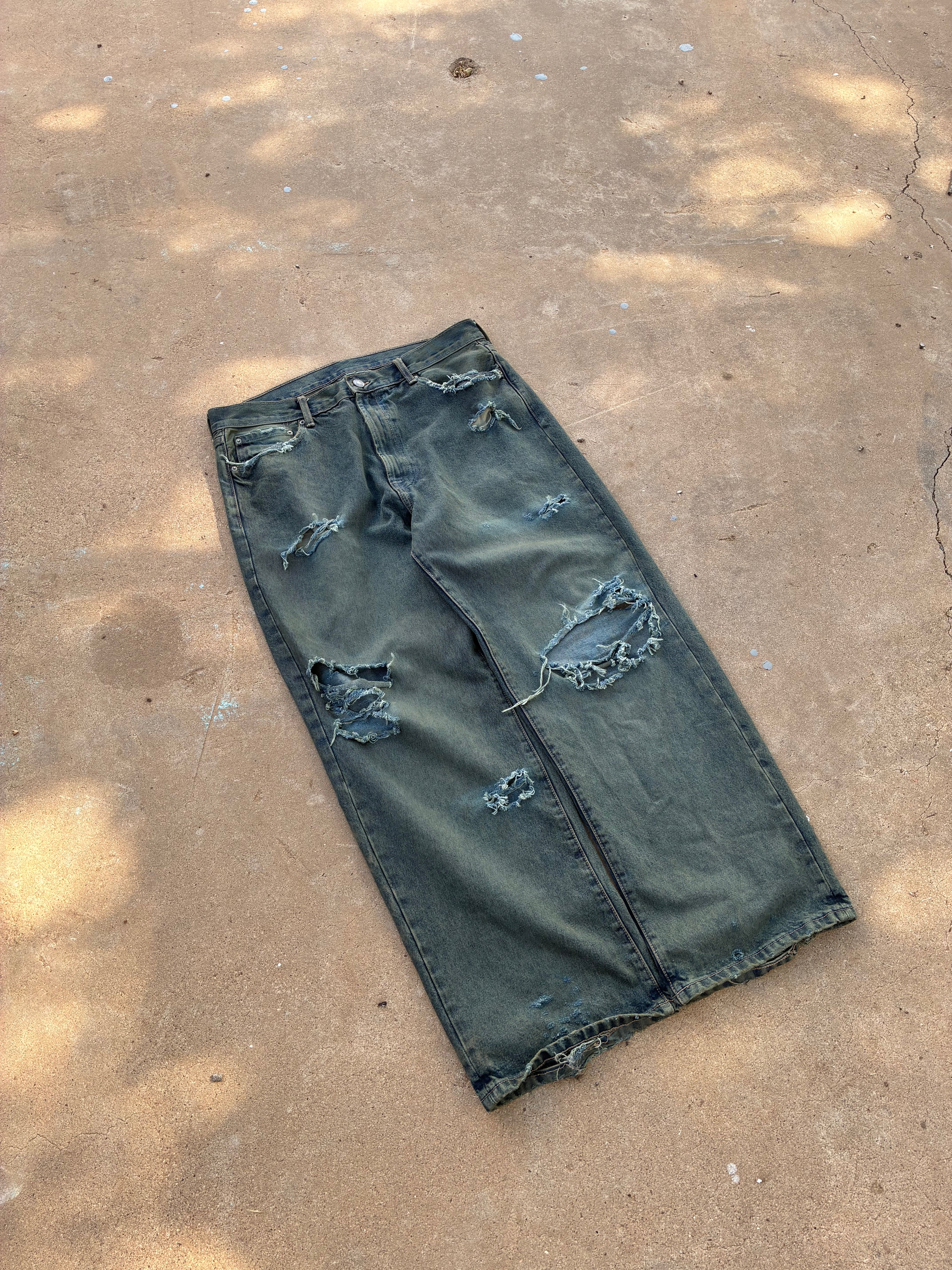 Baggy mud denim