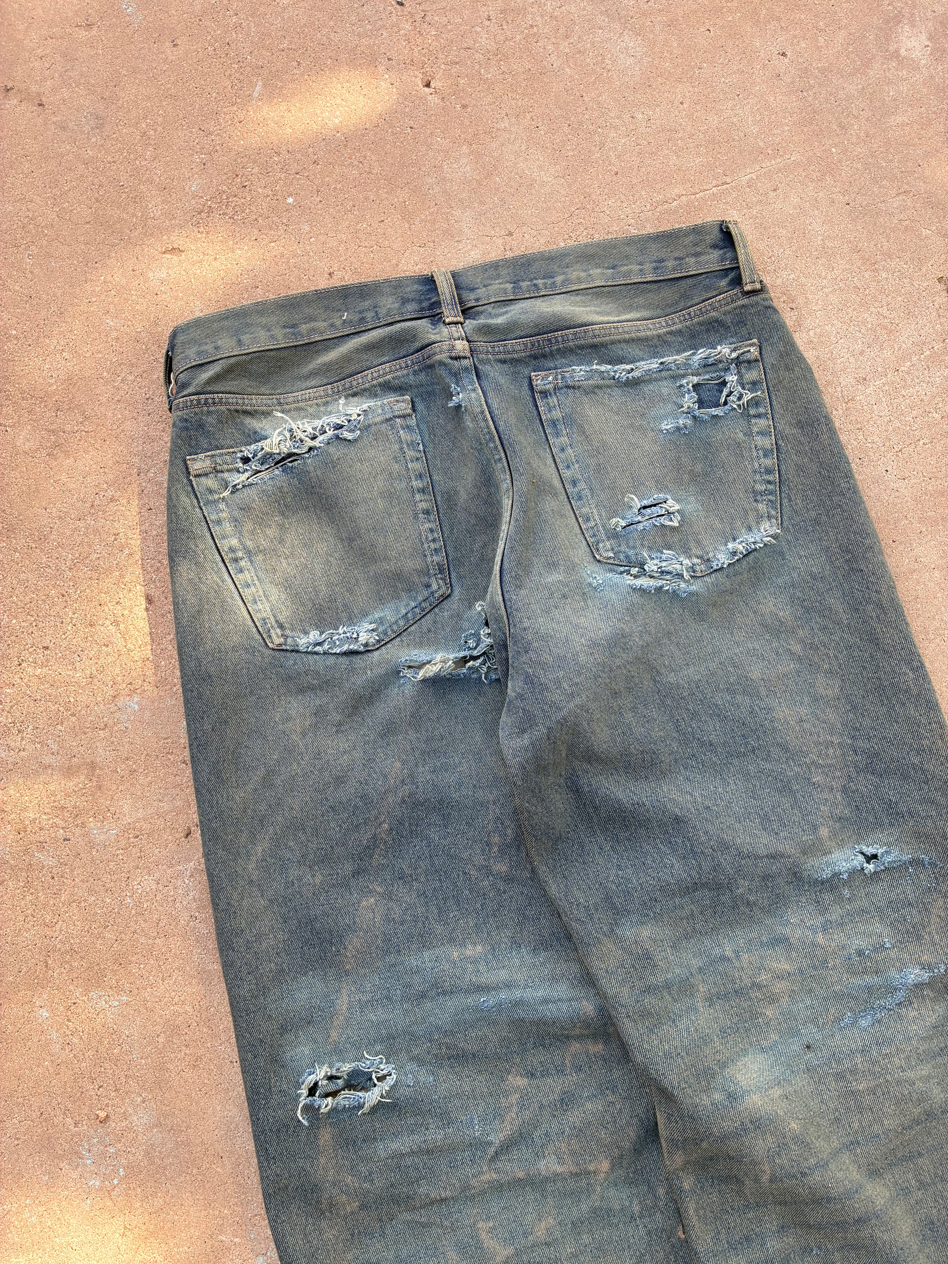 Baggy mud denim